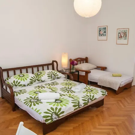 Mare Apartment *