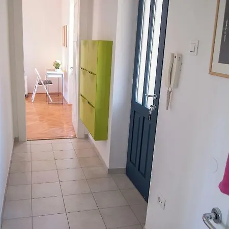 Mare Apartment *
